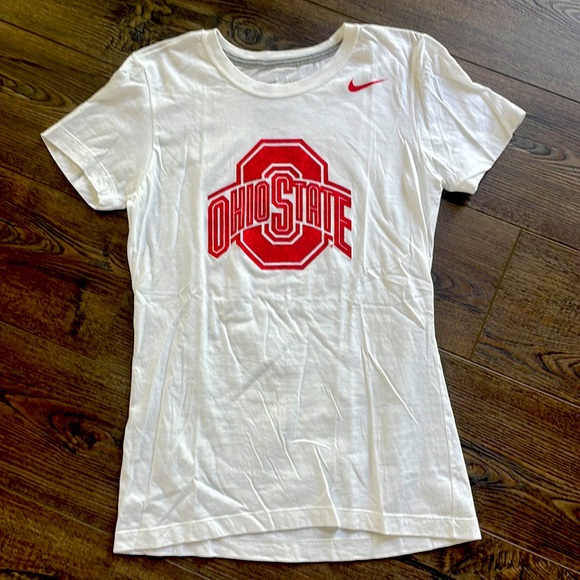 Nike Tops - OSU ladies cut Nike top Medium
